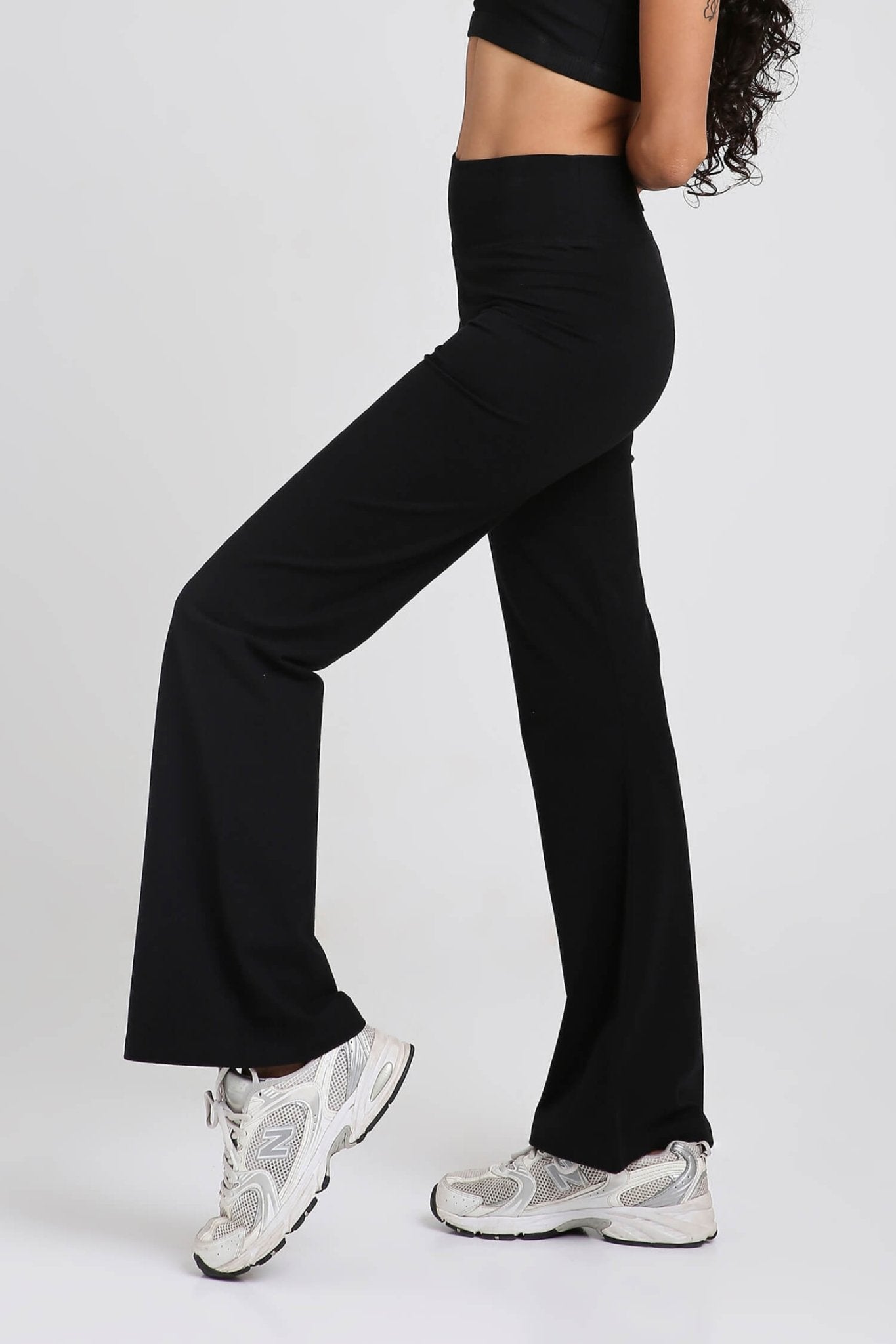 Chill Flares in True Black - Life & Jam