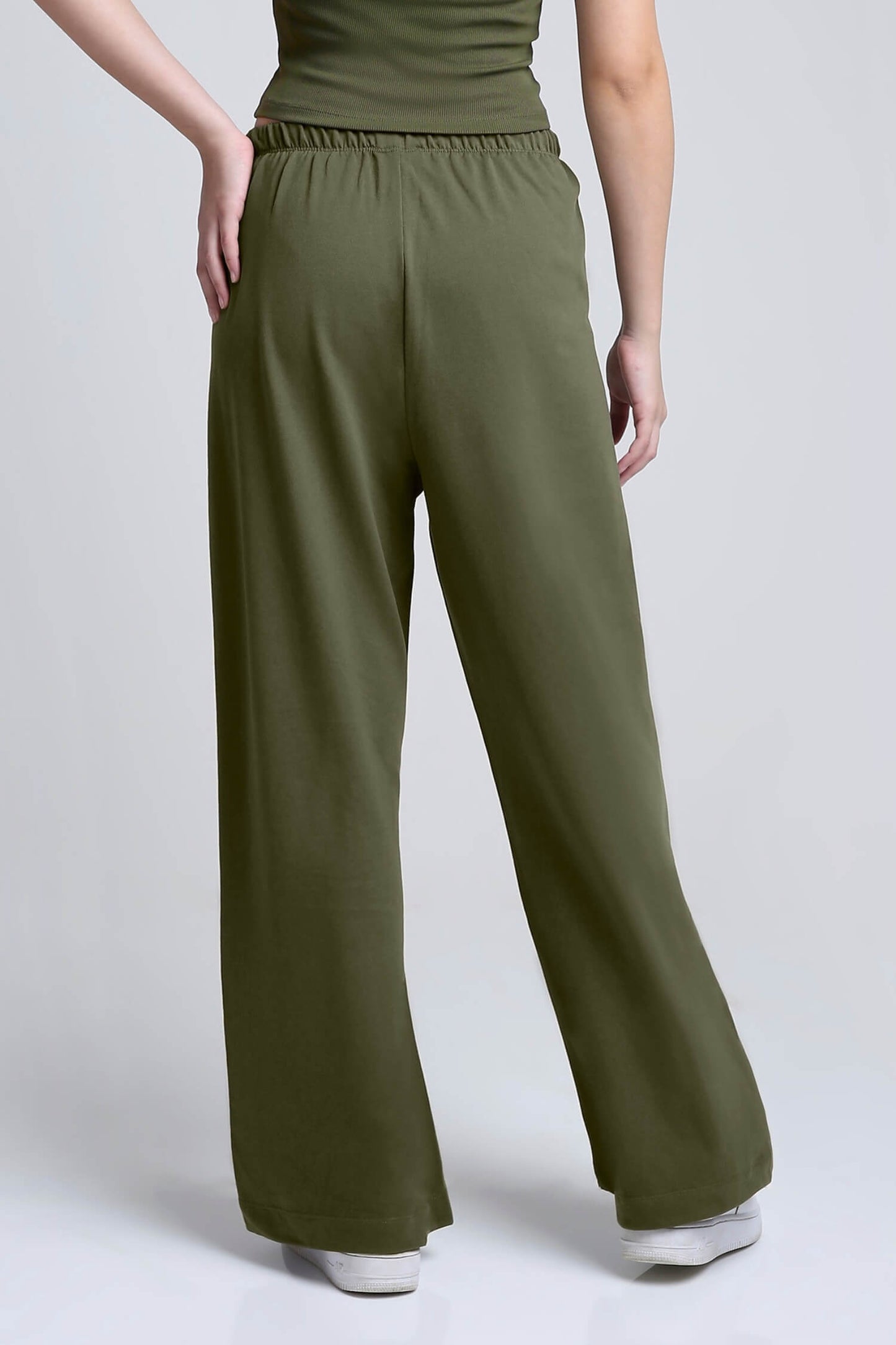 Oversized Loungers with drawstring in Soul Green